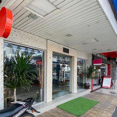 Coop Hotel Kangar Exterior foto