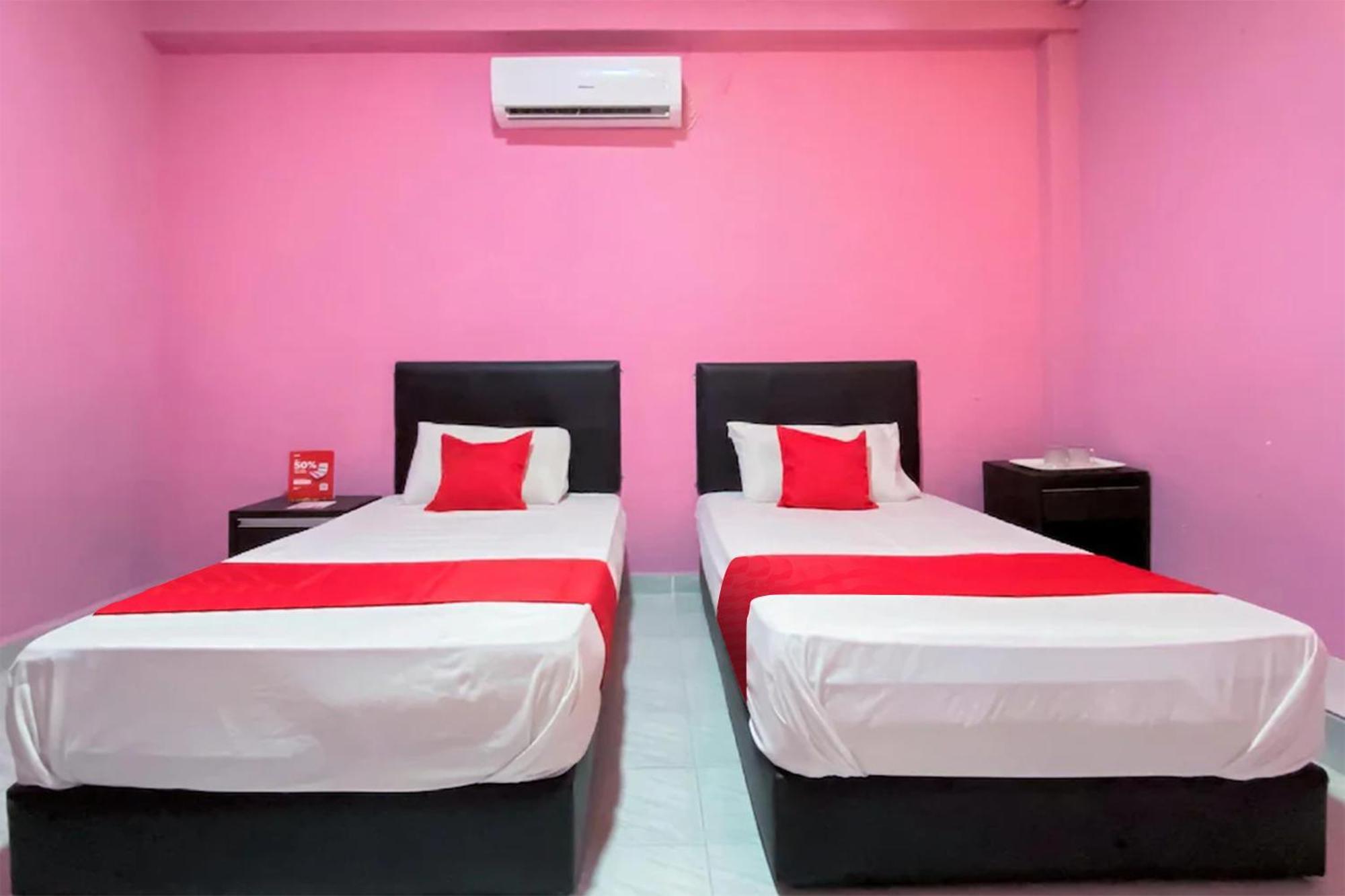 Coop Hotel Kangar Exterior foto